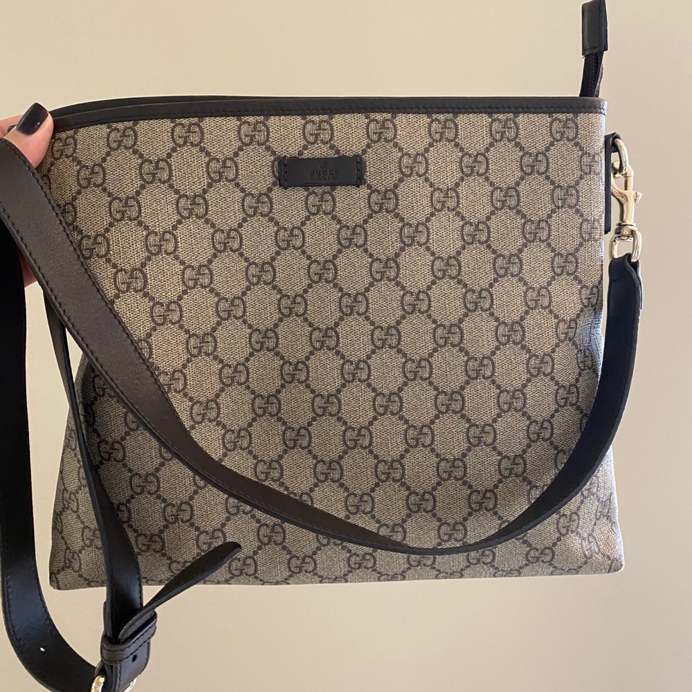 Gucci medium cross body